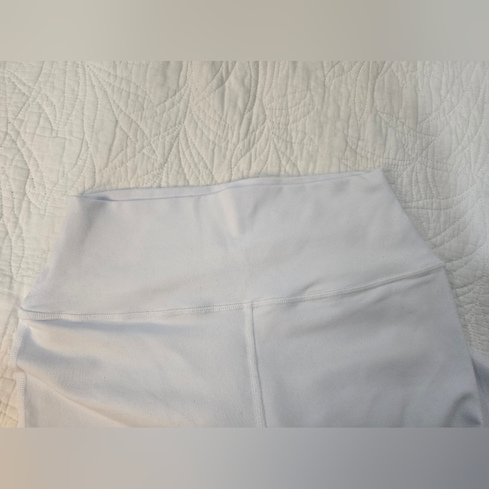 ALO Yoga Airbrush Flares - Picture 4 of 5